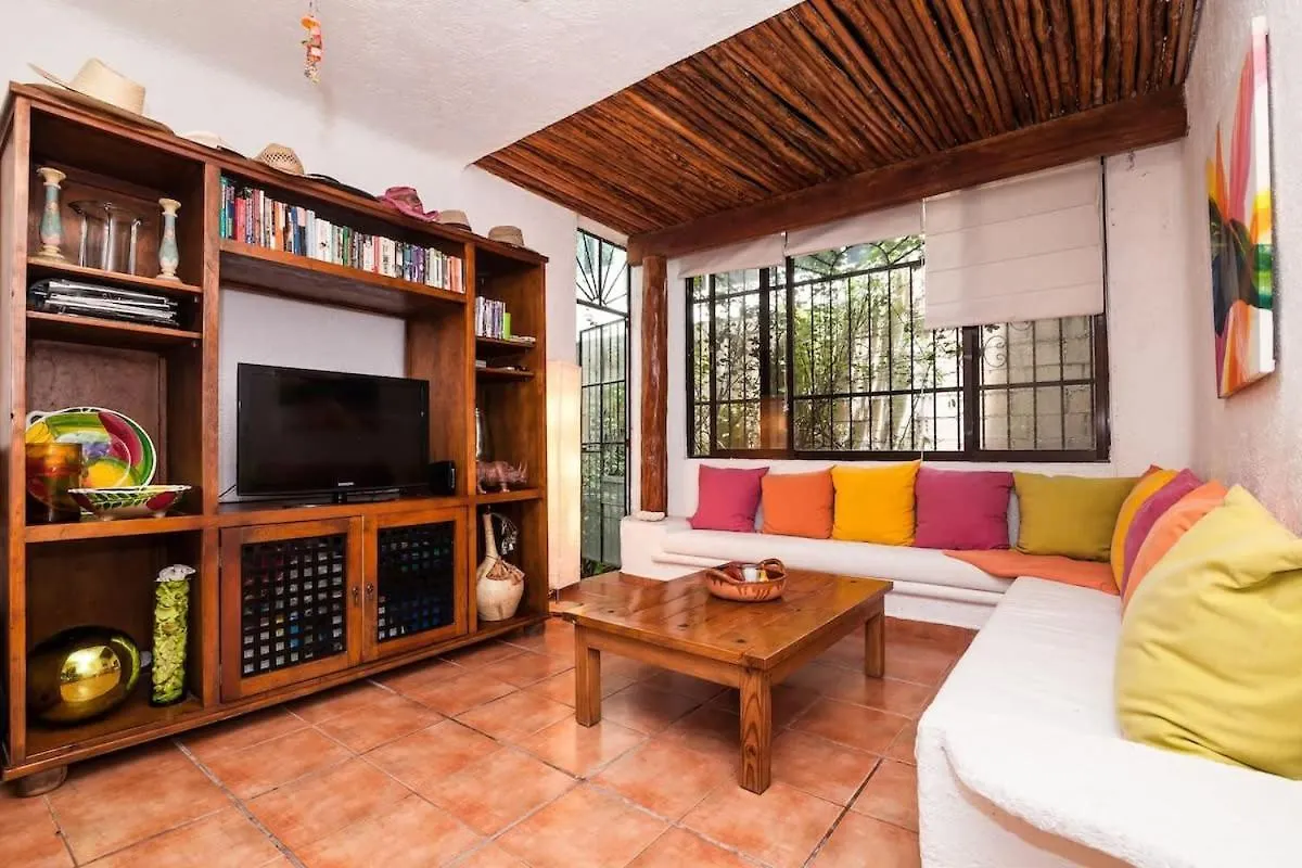 Charming, Gated With Pool, Fast Wifi And Silent Apartment Playa del Carmen