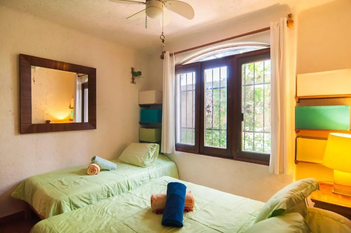 Charming, Gated With Pool, Fast Wifi And Silent Apartment Playa del Carmen 0*,