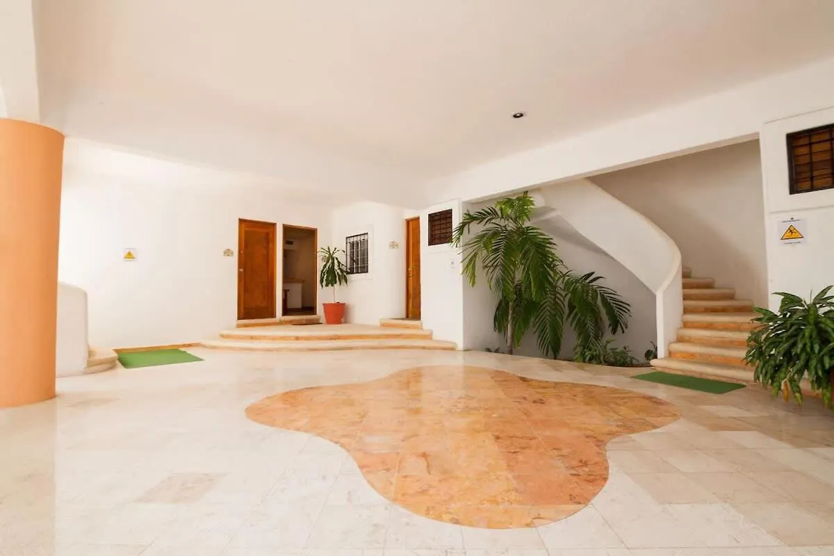 Charming, Gated With Pool, Fast Wifi And Silent Apartment Playa del Carmen Mexico