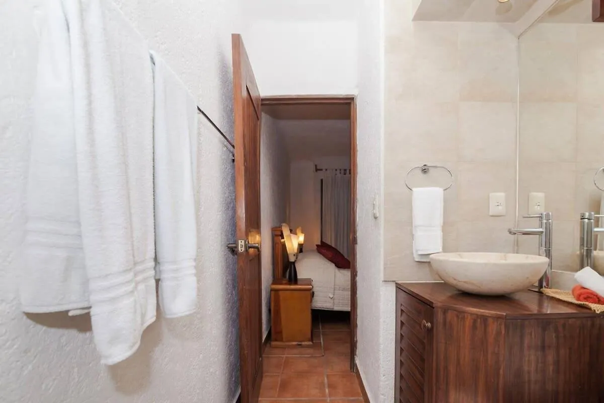 Charming, Gated With Pool, Fast Wifi And Silent Apartment Playa del Carmen