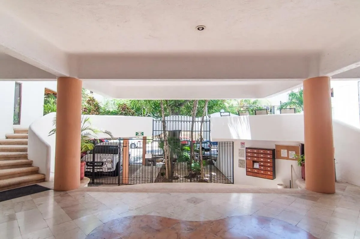 Charming, Gated With Pool, Fast Wifi And Silent Apartment Playa del Carmen